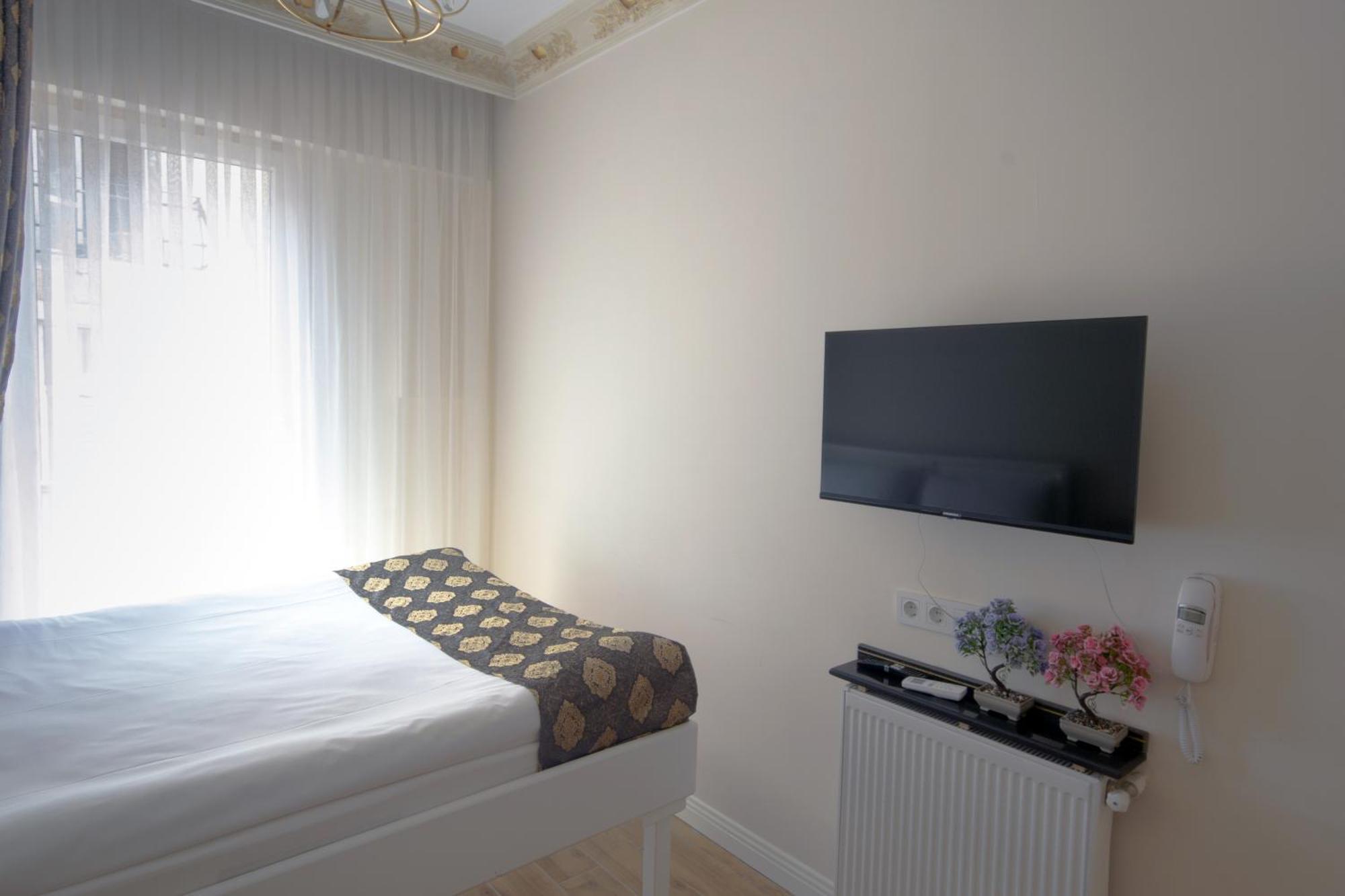 Iq Hotel Beyoglu Istanbul Exterior photo